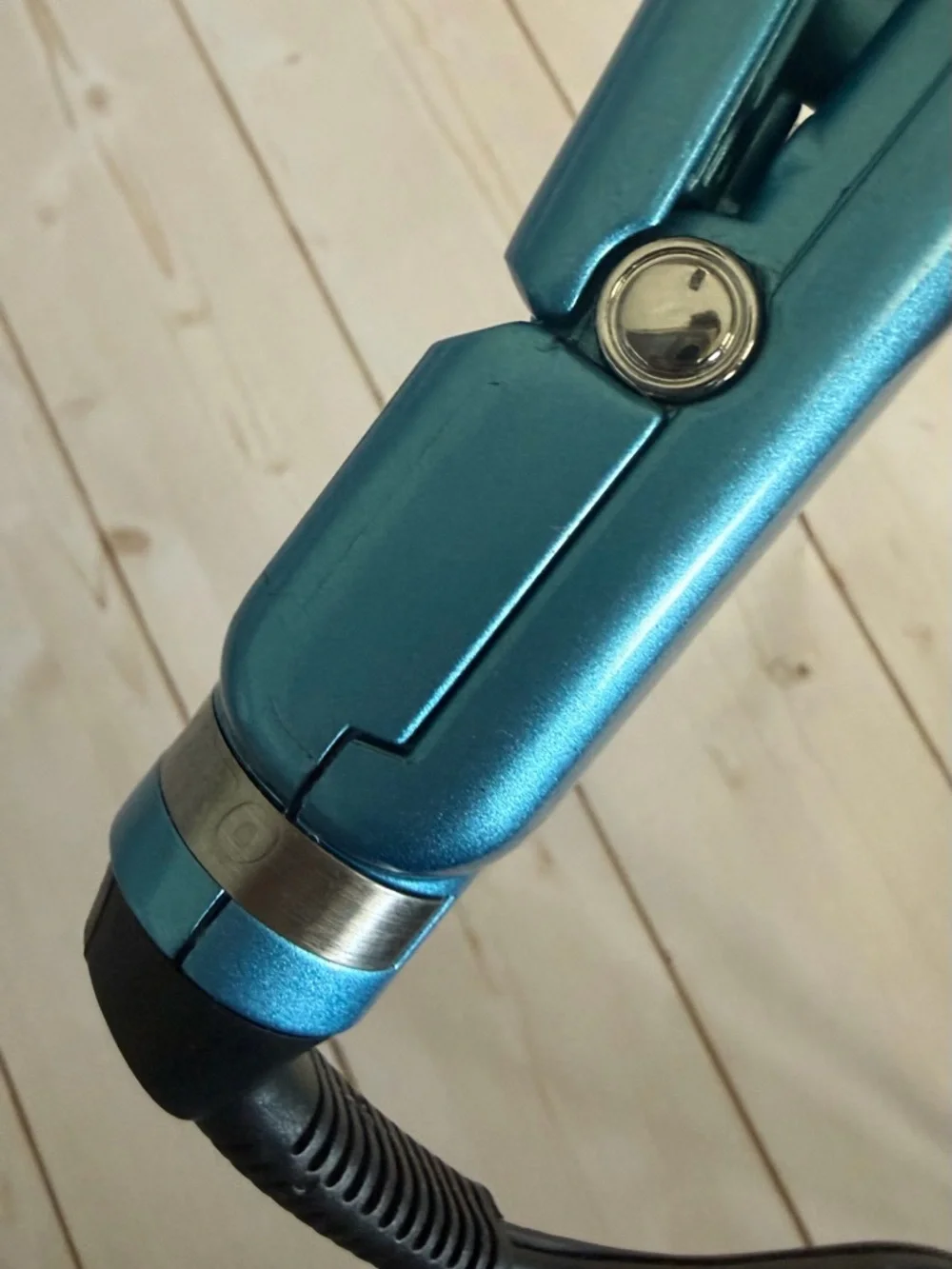 BaByliss Nano Teal Blue Hair Straightener - Picture 5 of 13